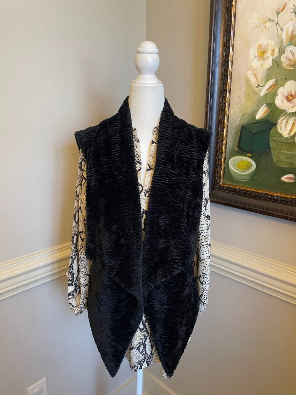 KLD Signature Faux Fur Black Vest Size L